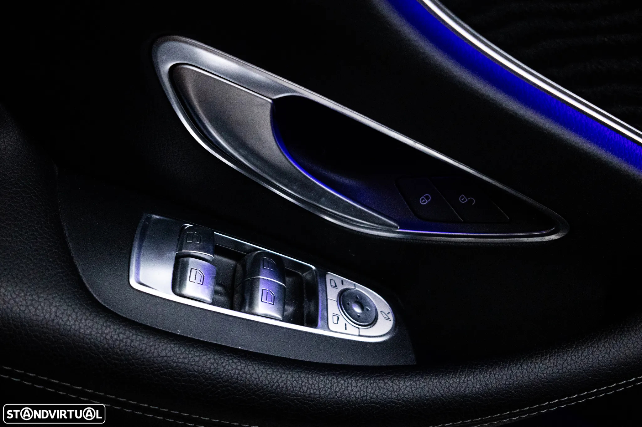 Mercedes-Benz E 220 d AMG Line - 36