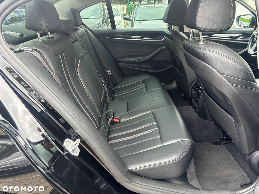 BMW Seria 5 520d xDrive Luxury Line sport - 8