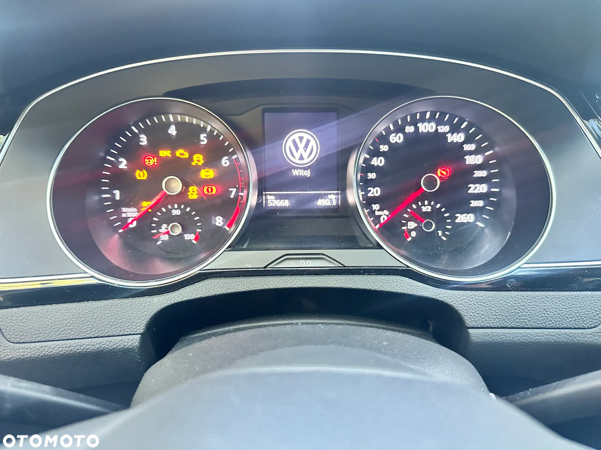 Volkswagen Passat - 13