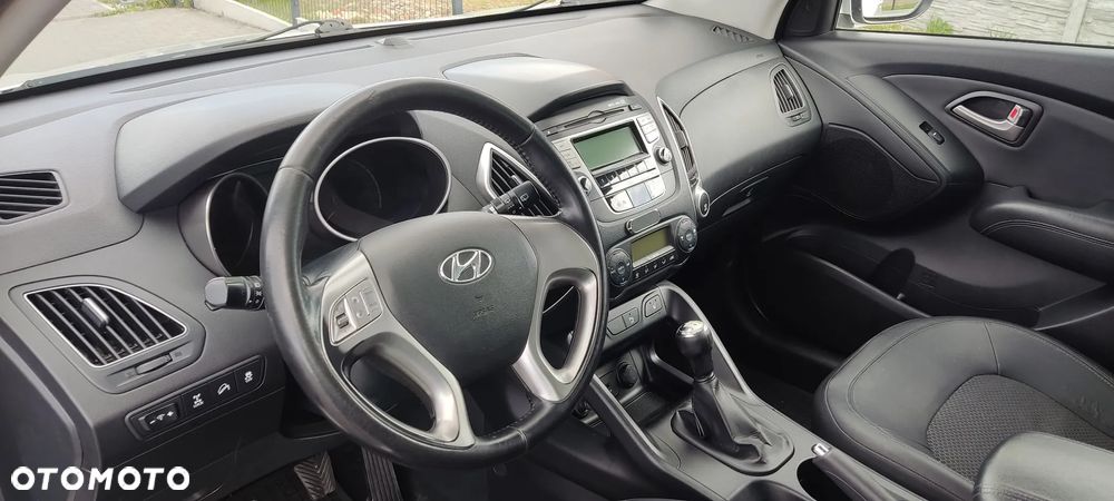 Hyundai ix35 2.0 4WD Premium - 18
