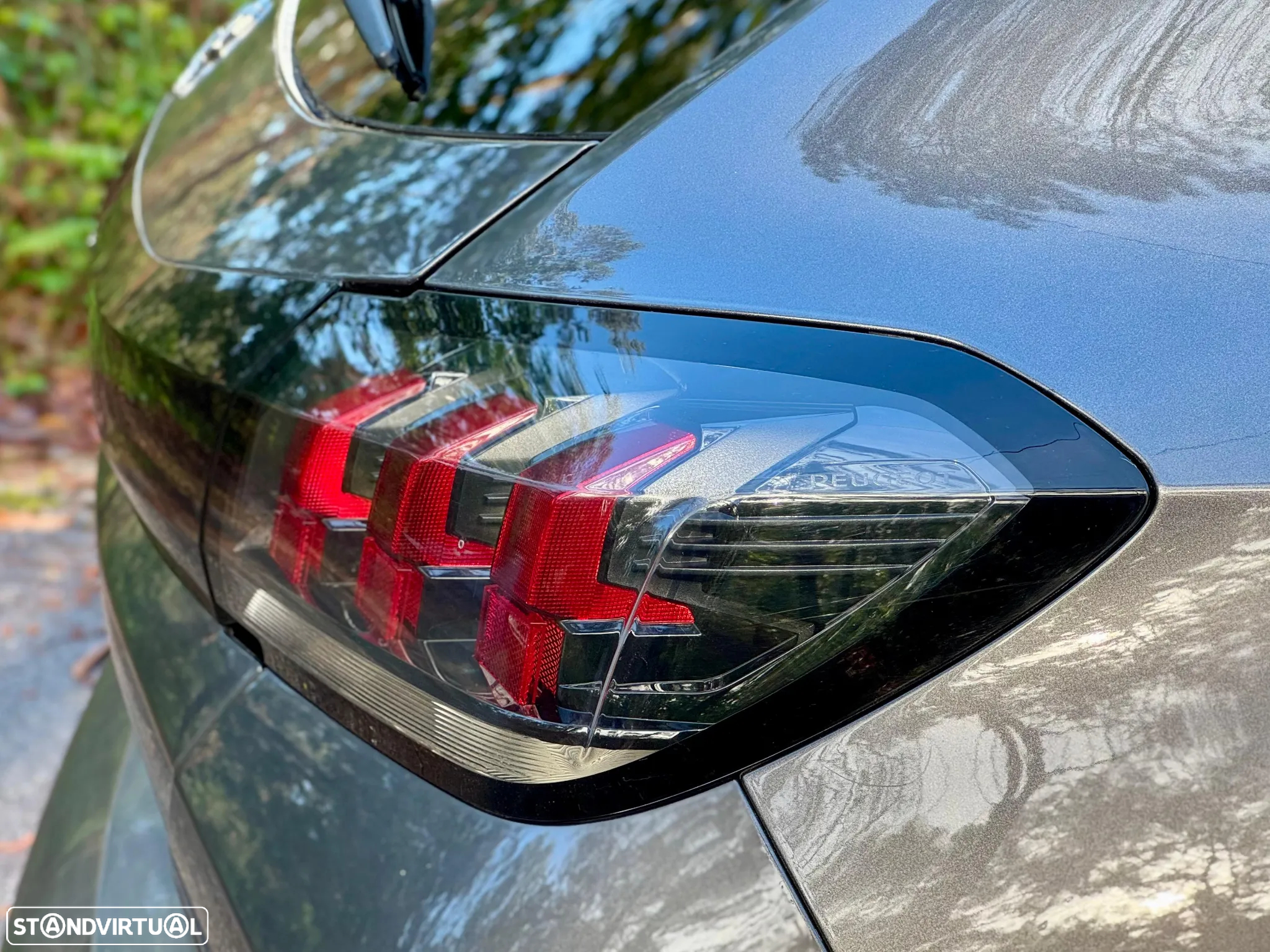 Peugeot 208 1.2 PureTech SE Style - 43