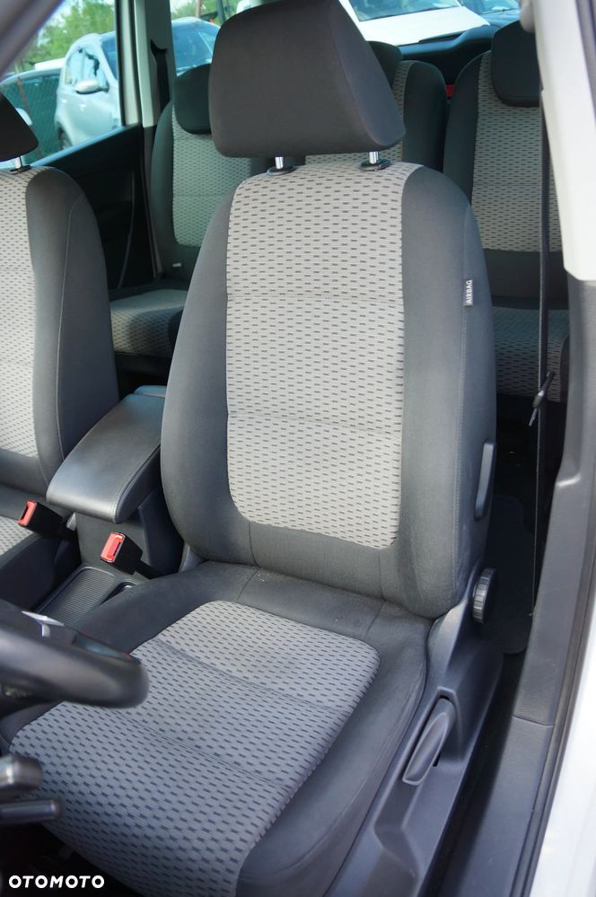 Volkswagen Sharan 2.0 TDI 4MOTION Blue Motion Life - 23