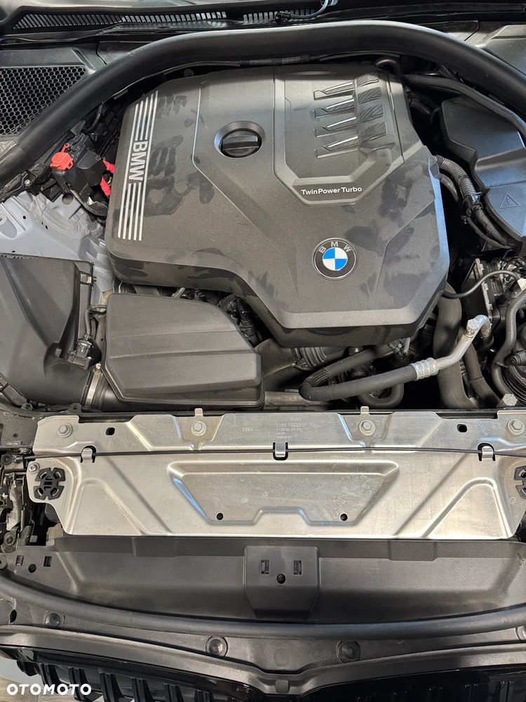 BMW Seria 3 330i xDrive M Sport sport - 32