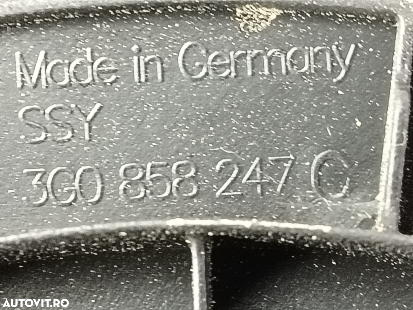 Ornament stanga  plansa bord  3g1858247c Volkswagen VW Passat B8 [201 - 2