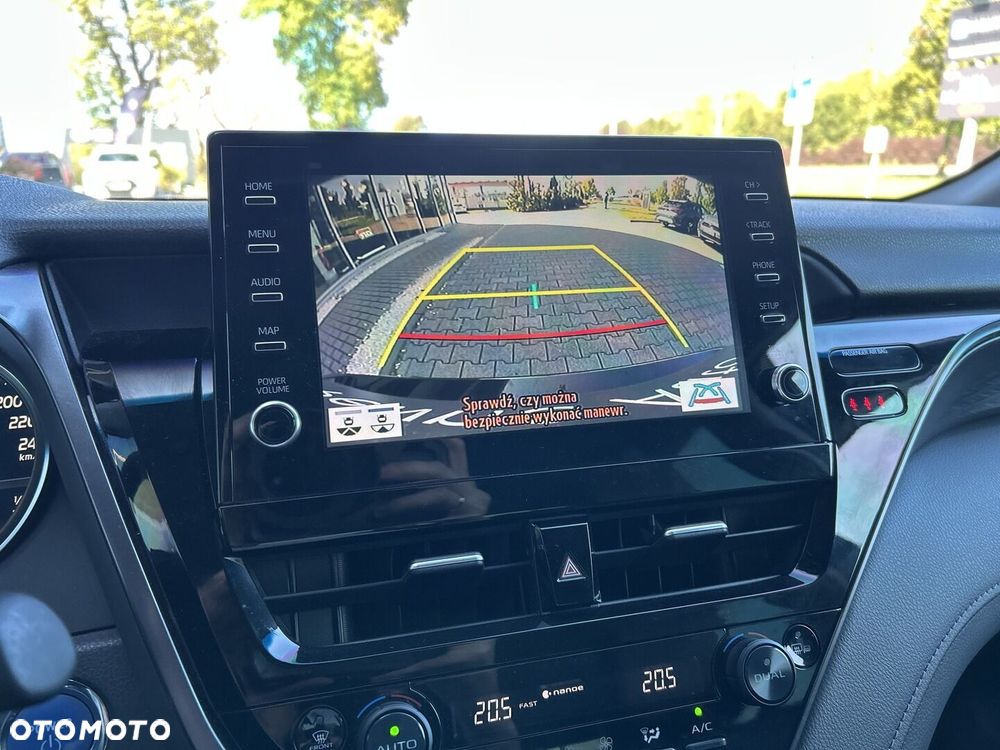 Toyota Camry 2.5 Hybrid Executive CVT - 19