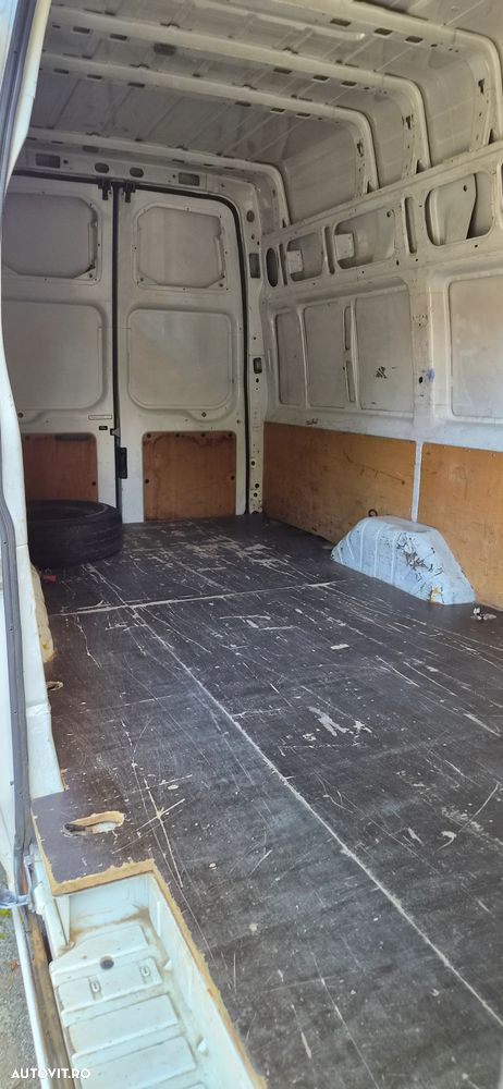 Ford Transit - 10