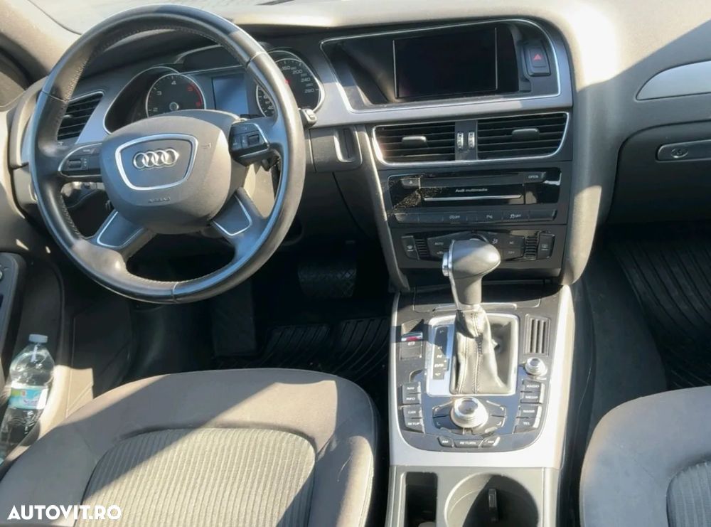 Audi A4 2.0 TDI DPF multitronic Attraction - 10