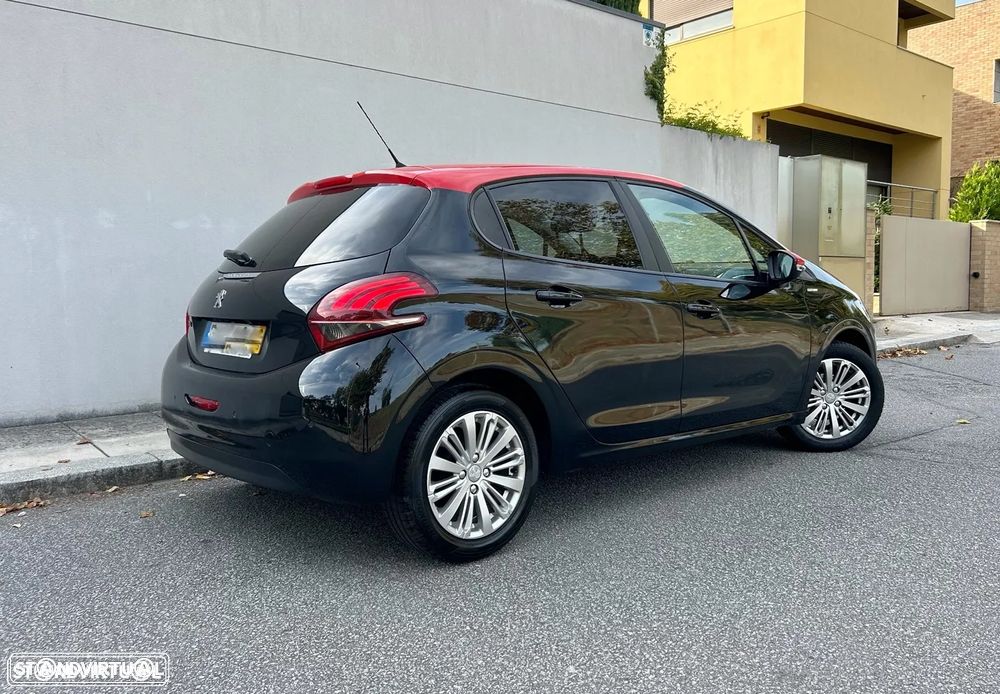 Peugeot 208 1.2 PureTech Style - 5
