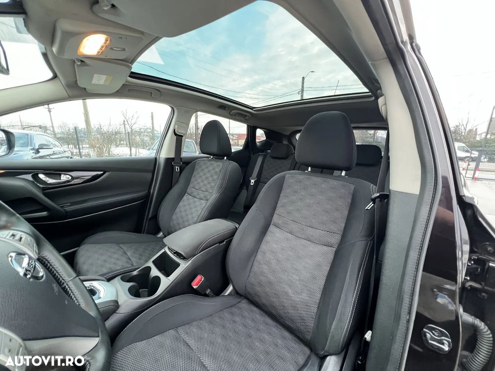Nissan Qashqai 1.6 DCI Xtronic N-Connecta - 9