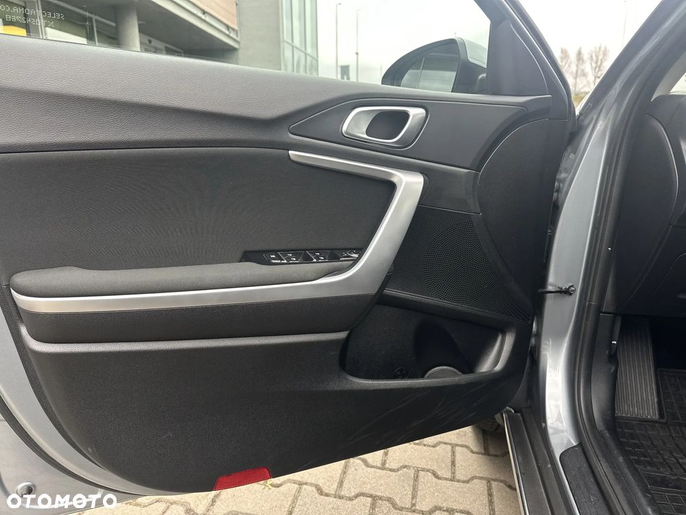 Kia XCeed 1.5 T-GDI M DCT - 11