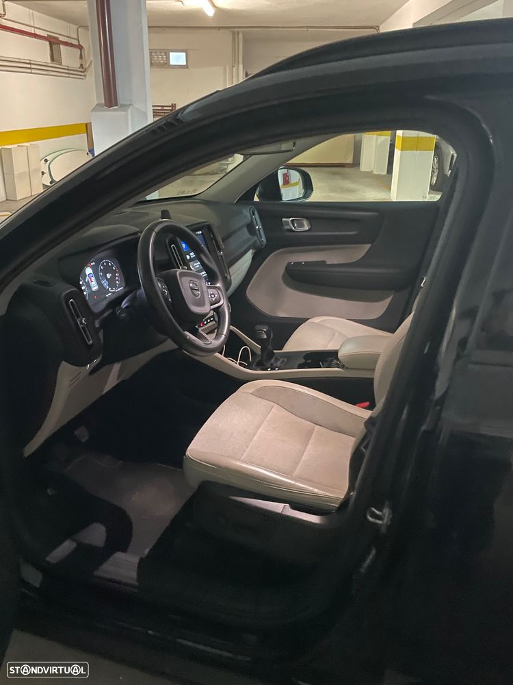 Volvo XC 40 1.5 T3 - 8