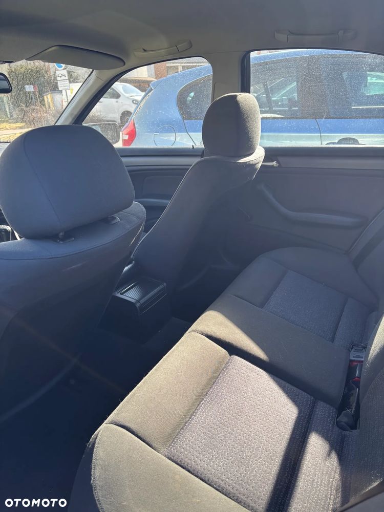 BMW Seria 3 316i - 9