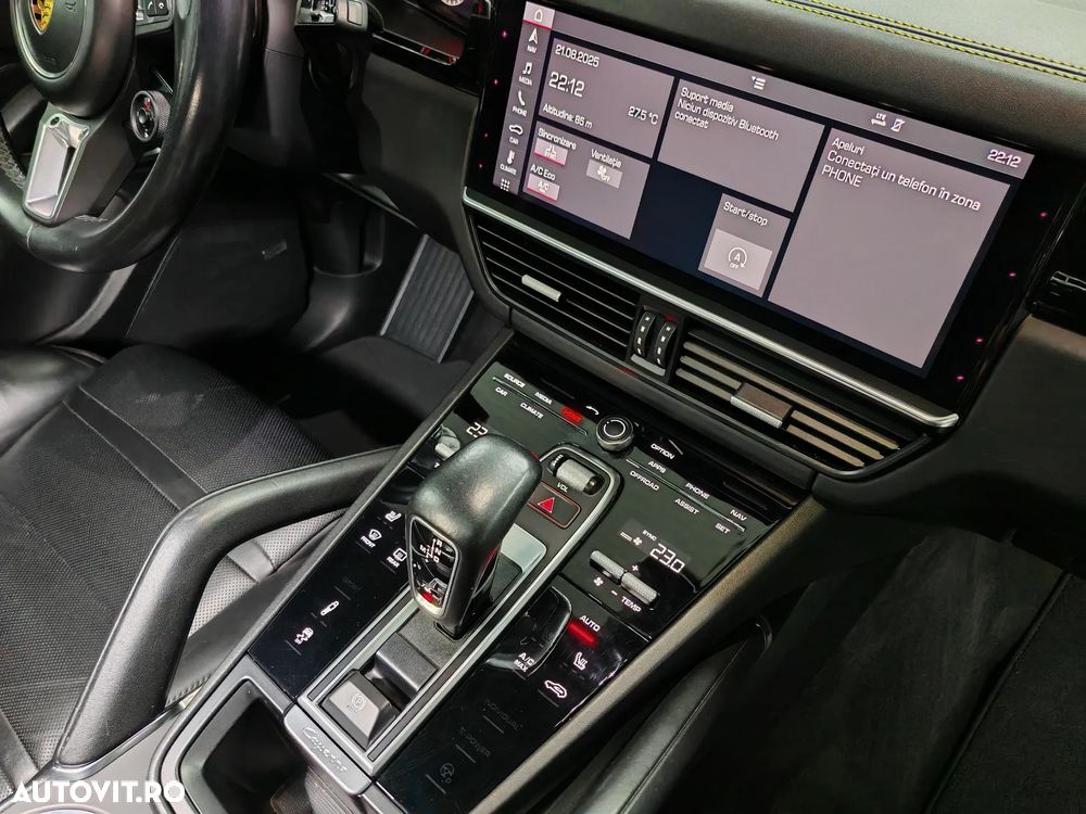 Porsche Cayenne Turbo - 13