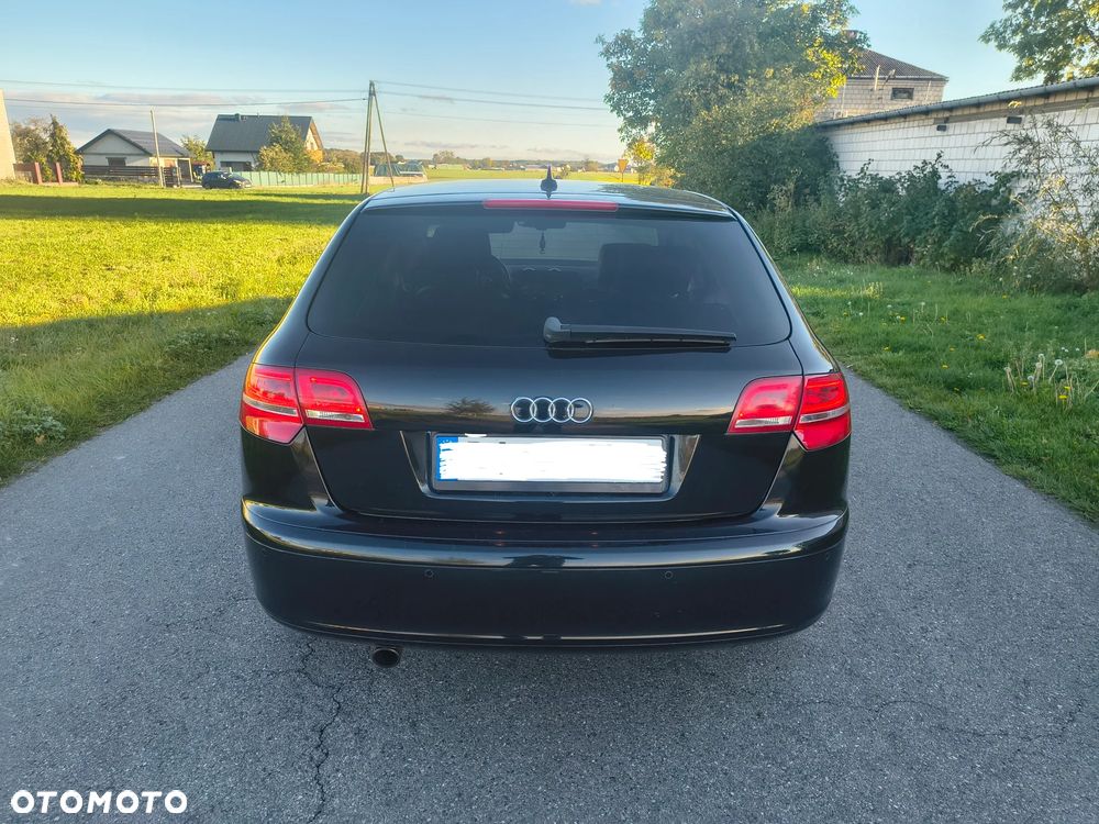 Audi A3 Sportback - 8