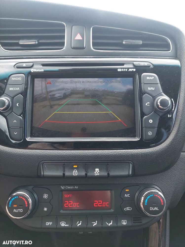 Kia Ceed - 9