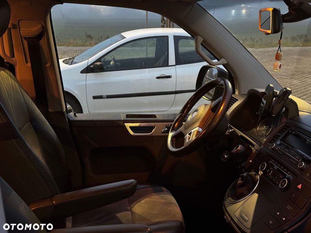 Volkswagen Multivan - 4