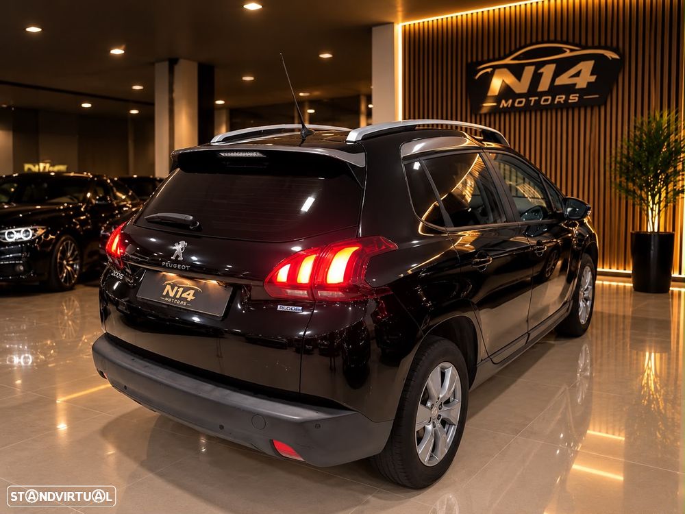 Peugeot 2008 1.2 PureTech Style - 11