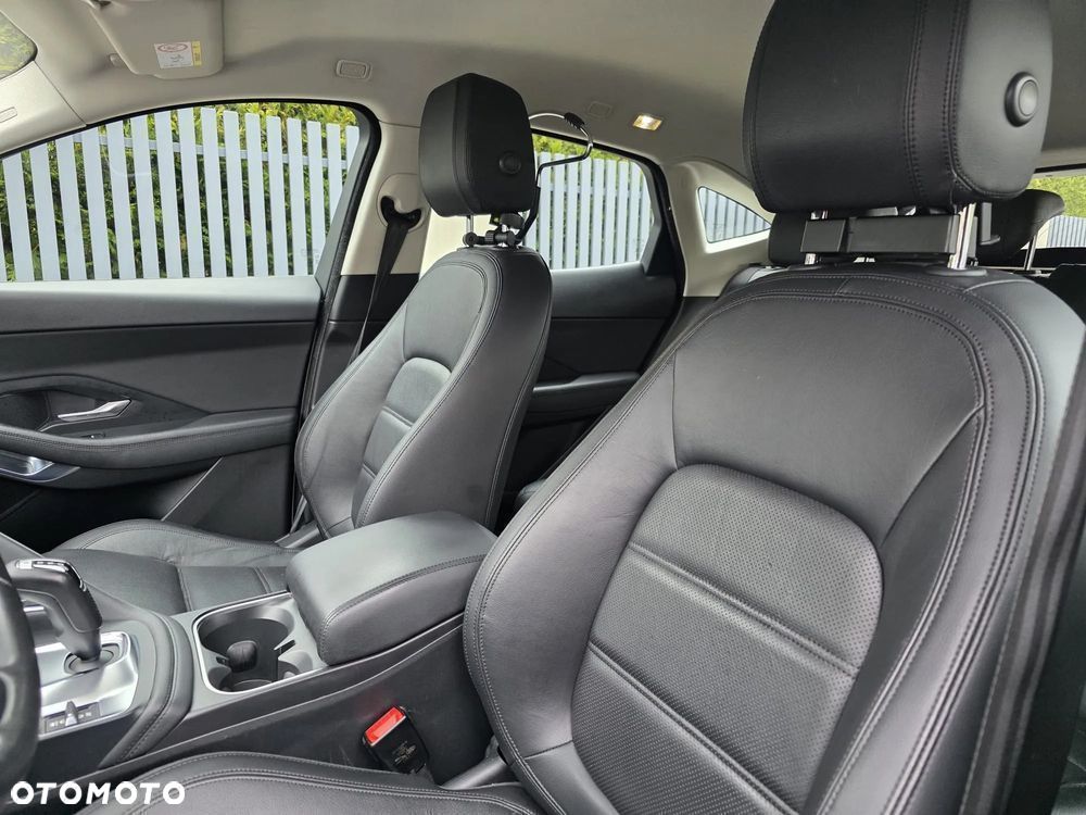 Jaguar E-Pace - 13