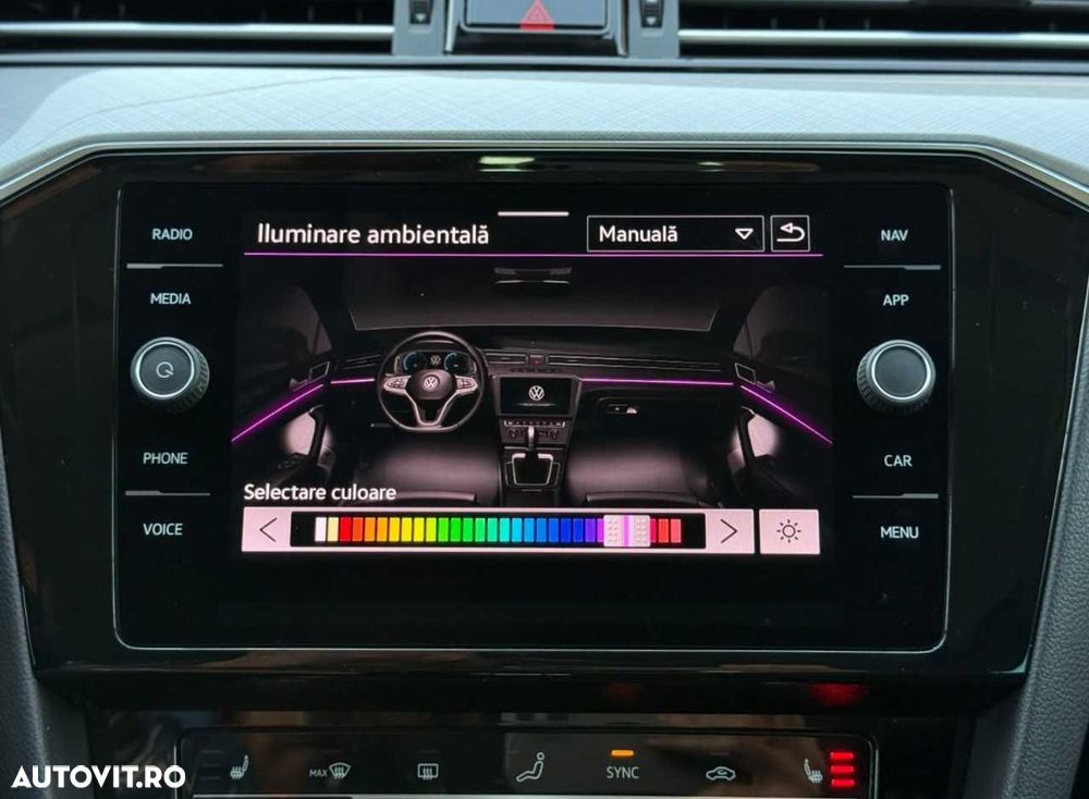 Volkswagen Passat - 33
