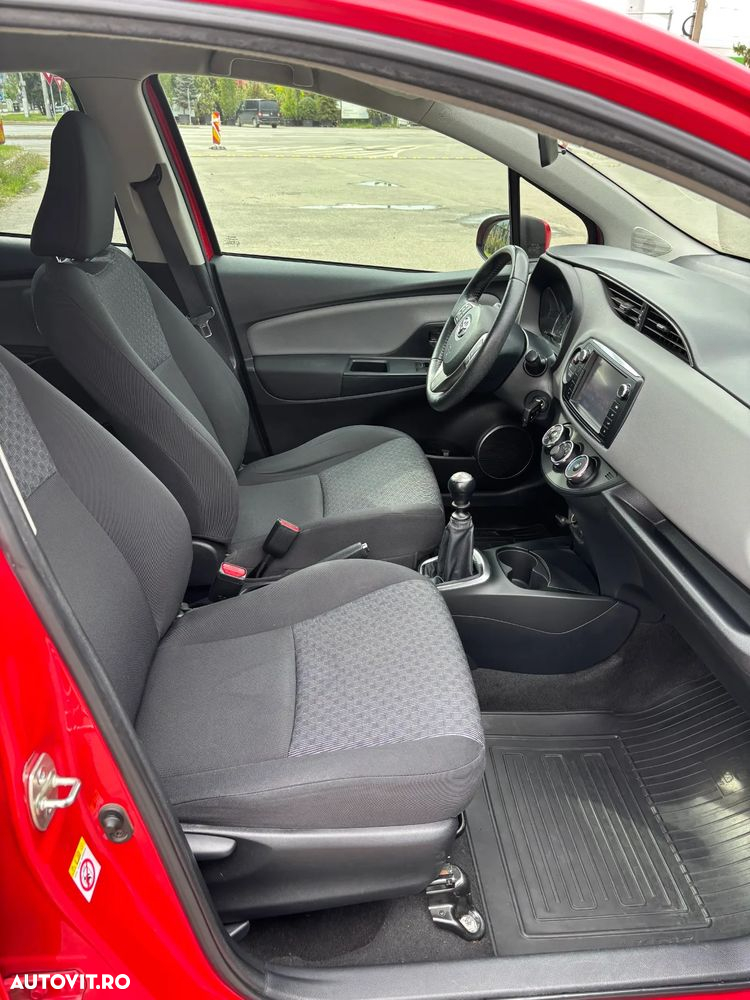 Toyota Yaris 1.3 VVT-i Luna - 10