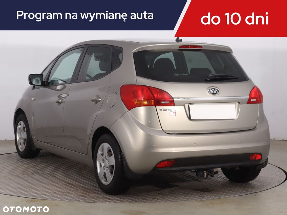 Kia Venga - 6