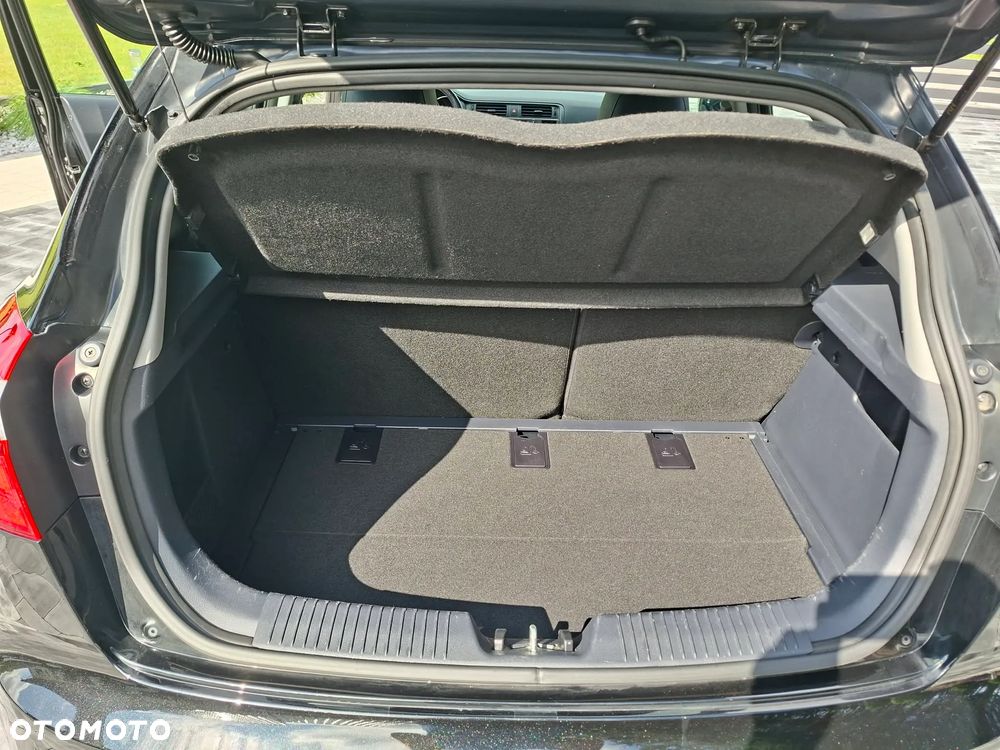 Kia Rio - 23