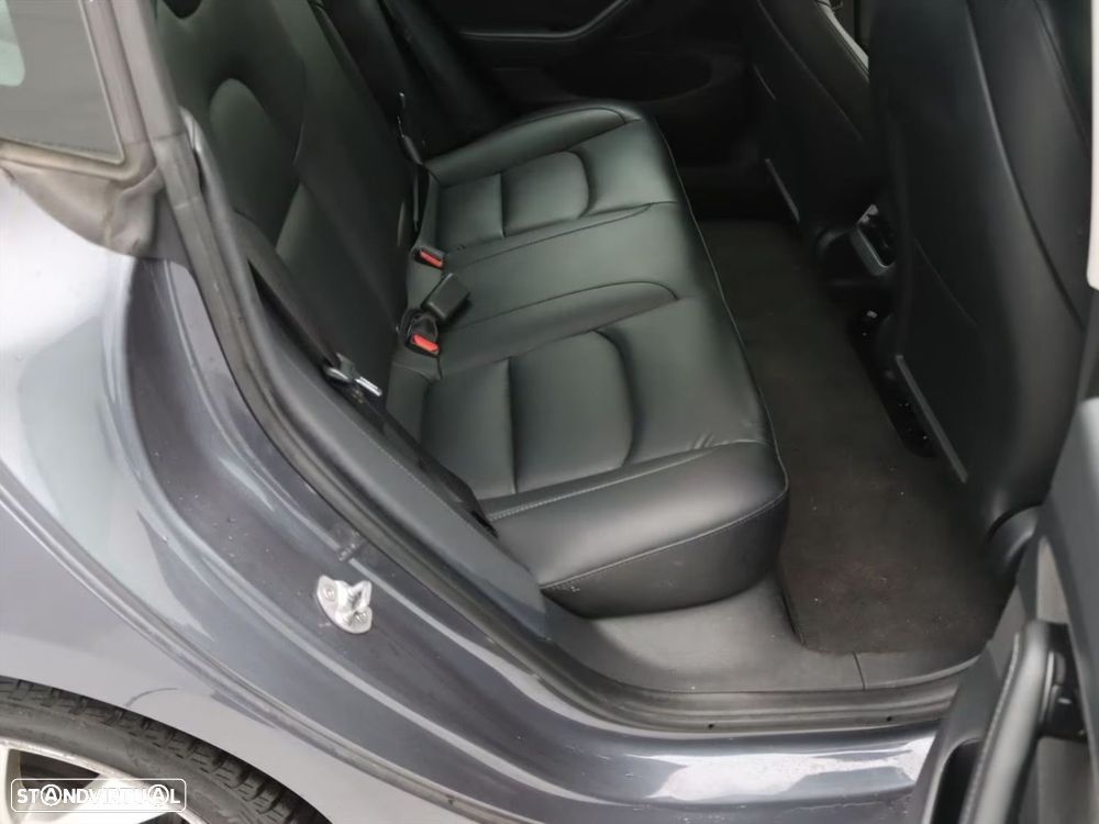 Tesla Model 3 - 13