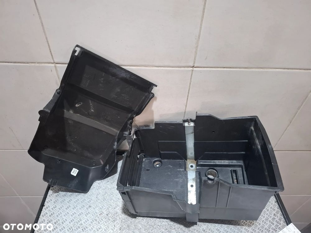 Obudowa akumulatora Ford Kuga I 2012 rok 2,5T - 1