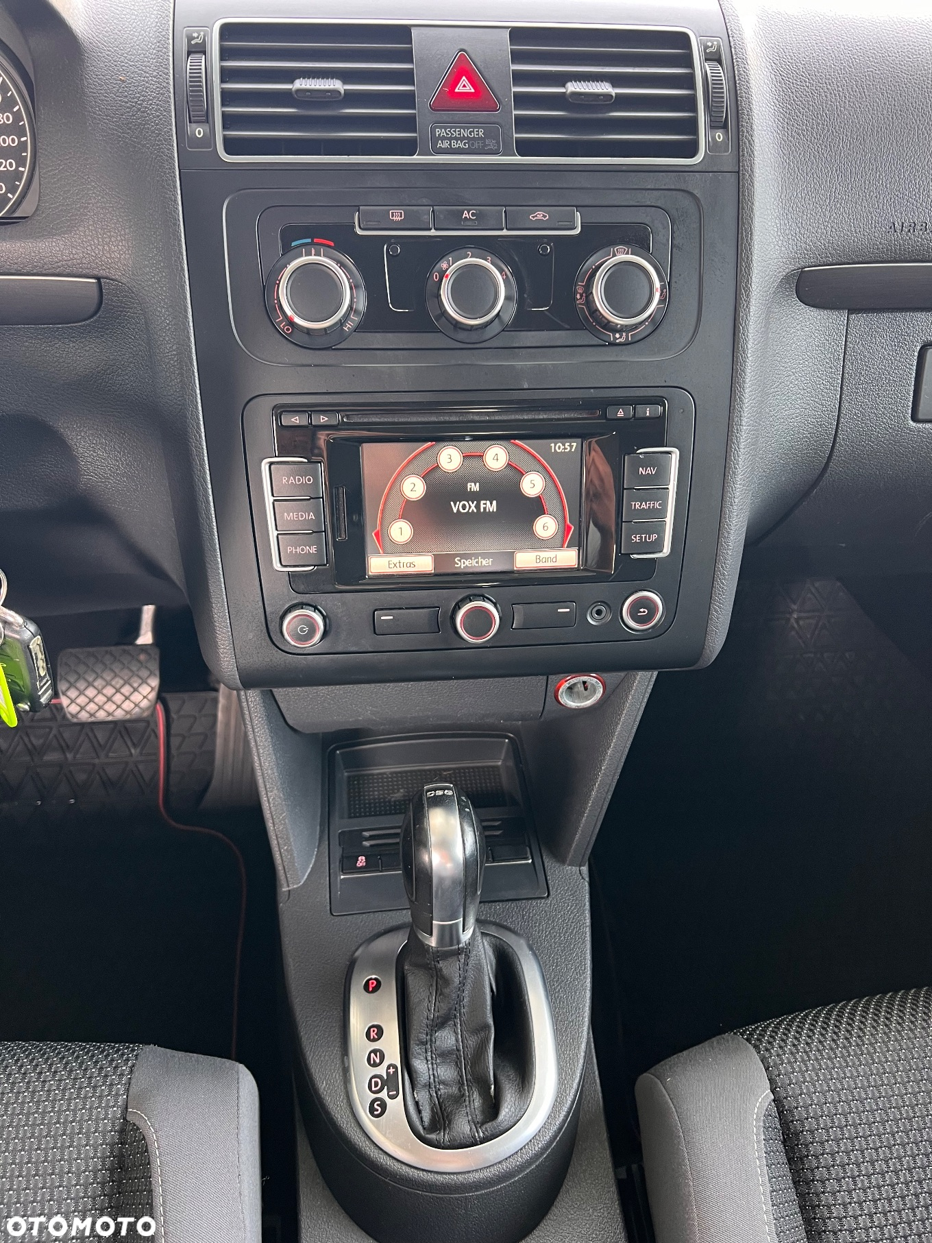 Volkswagen Touran 1.6 TDI DPF Comfortline DSG - 13