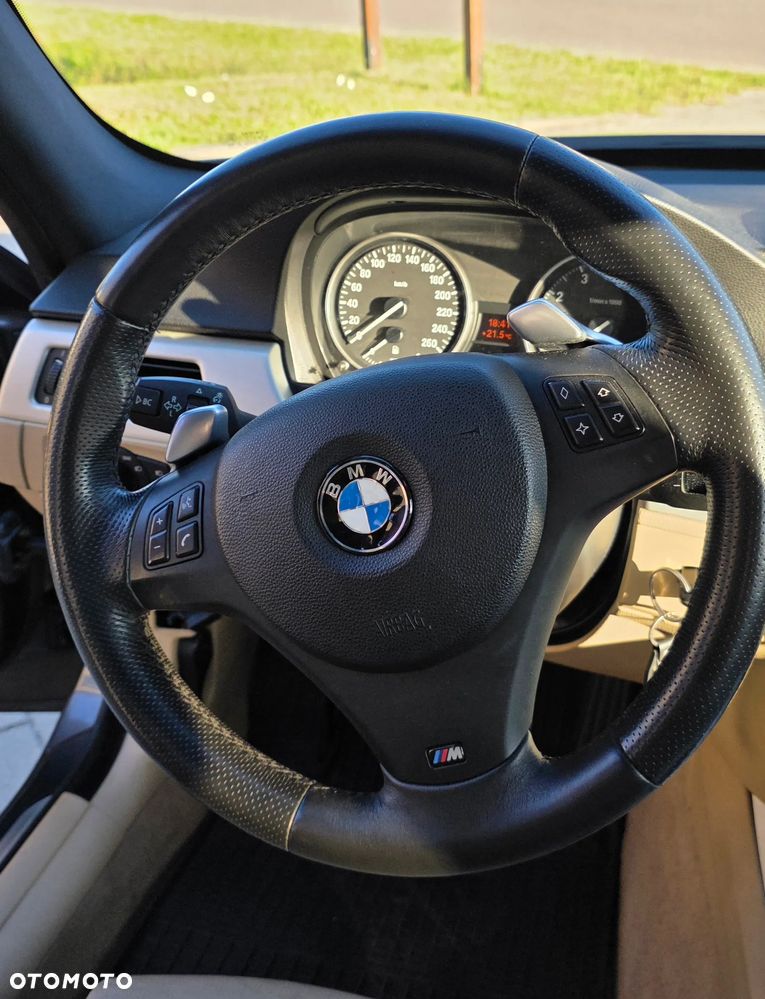 BMW Seria 3 330i - 19