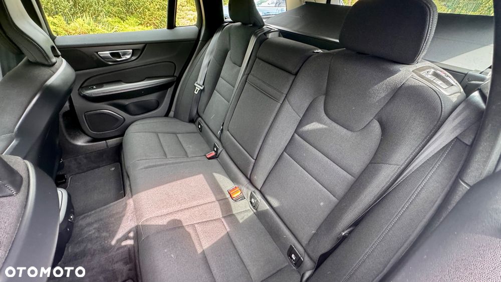 Volvo V60 B3 B DKG Core - 8