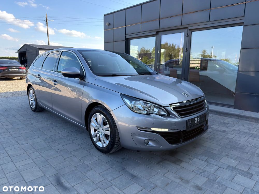 Peugeot 308 1.6 BlueHDi Allure S&S - 16