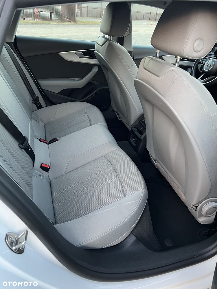Audi A5 Sportback 35 TFSI S tronic - 15