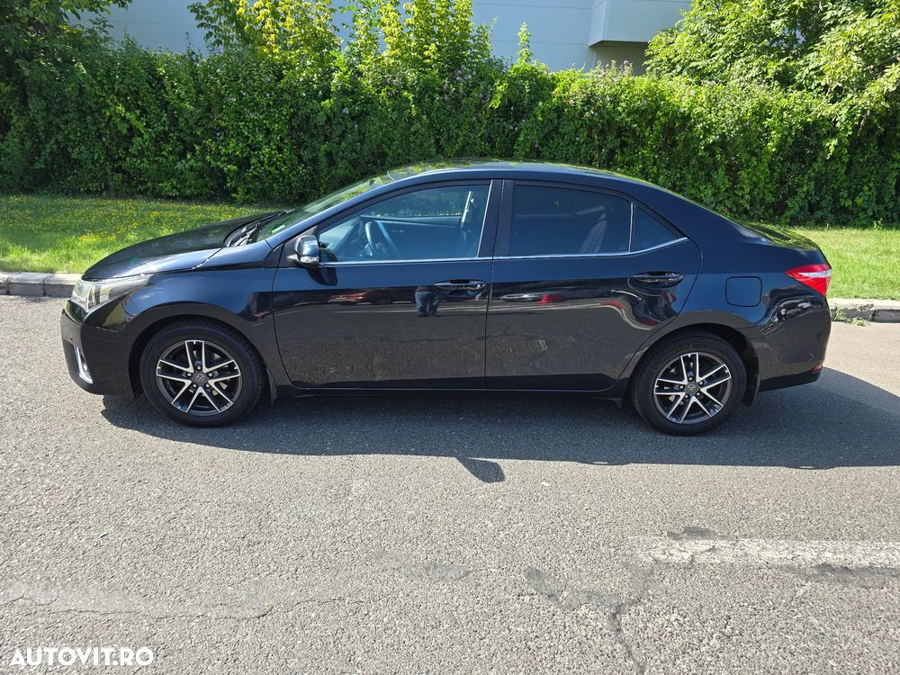 Toyota Corolla 1.6 Valvematic CVT Sol - 1