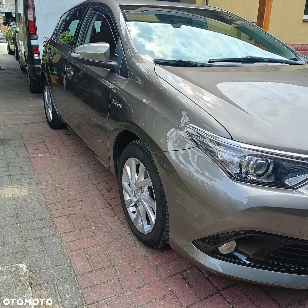 Toyota Auris 1.8 HSD Luna - 25