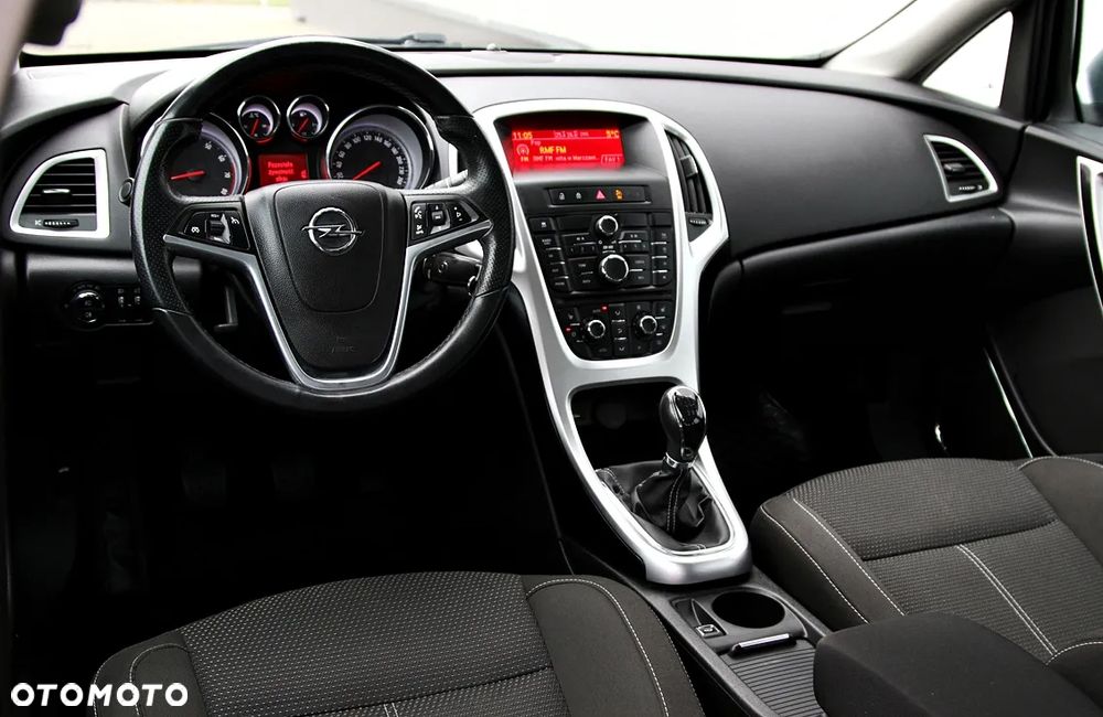 Opel Astra 1.4 T Enjoy - 8