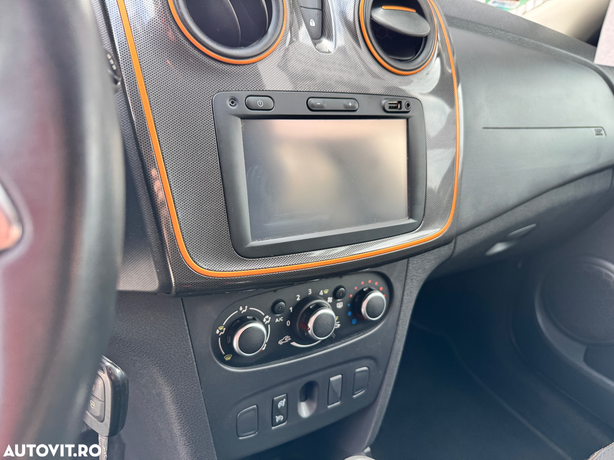 Dacia Logan Stepway MCV 0.9 TCe Prestige - 11