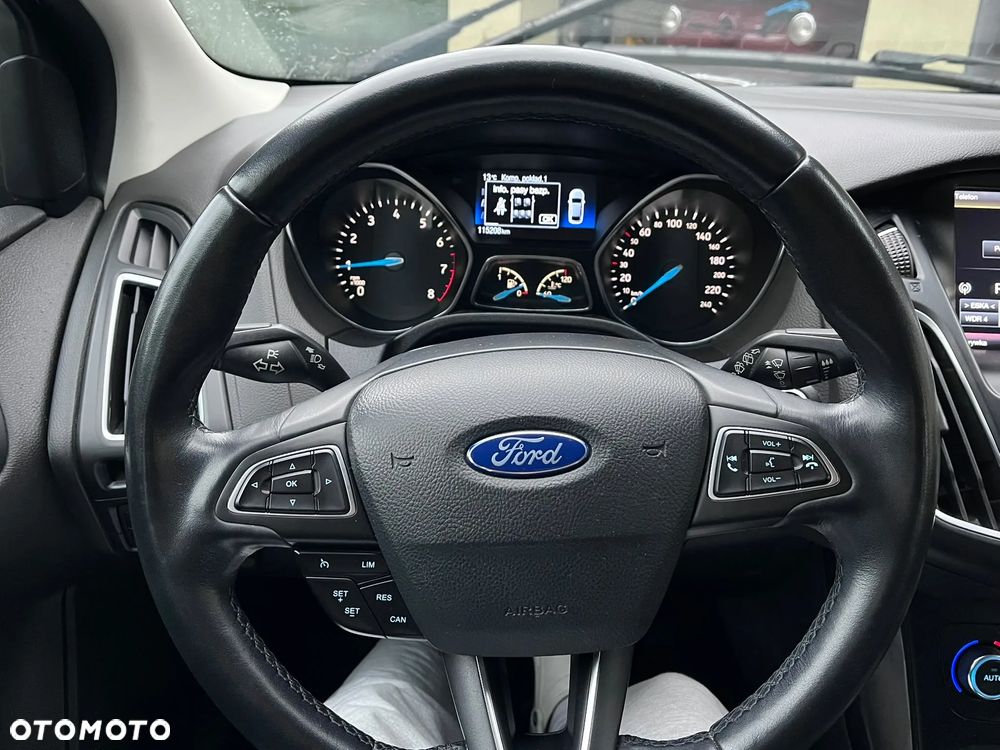 Ford Focus - 25
