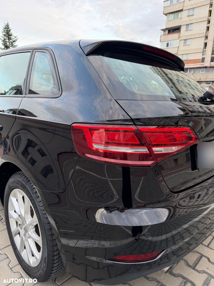 Audi A3 1.6 TDI S tronic Sport - 8