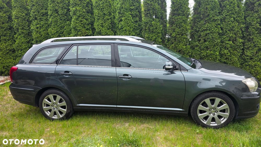 Toyota Avensis 2.0 D-4D Sol+NAVI - 2