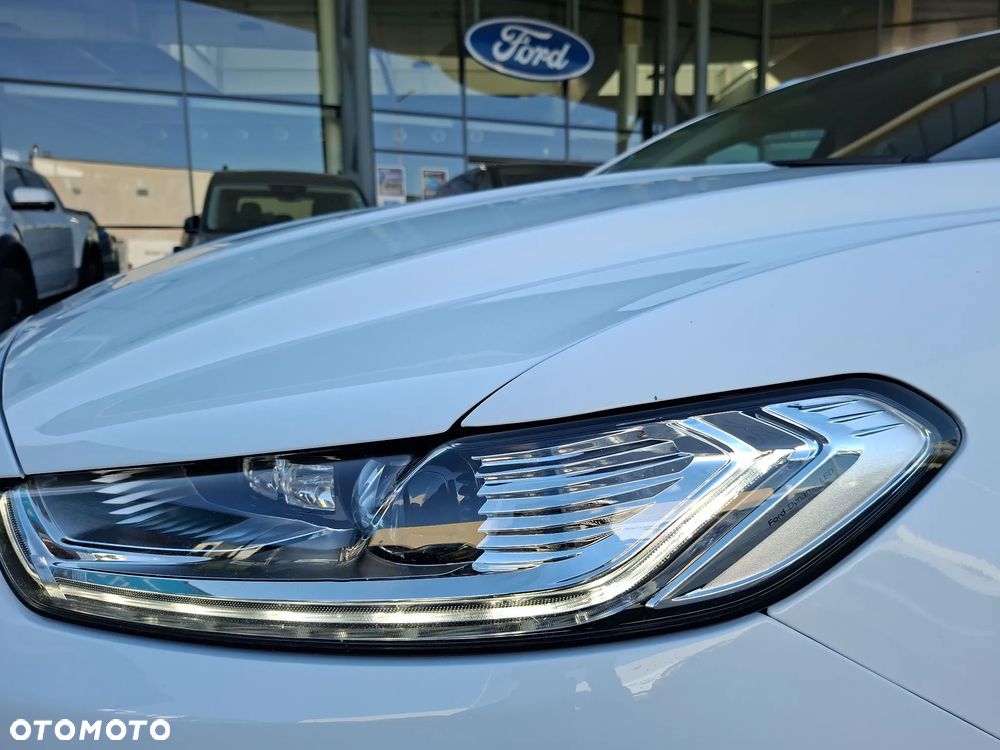 Ford Mondeo 2.0 Hybrid Titanium - 11