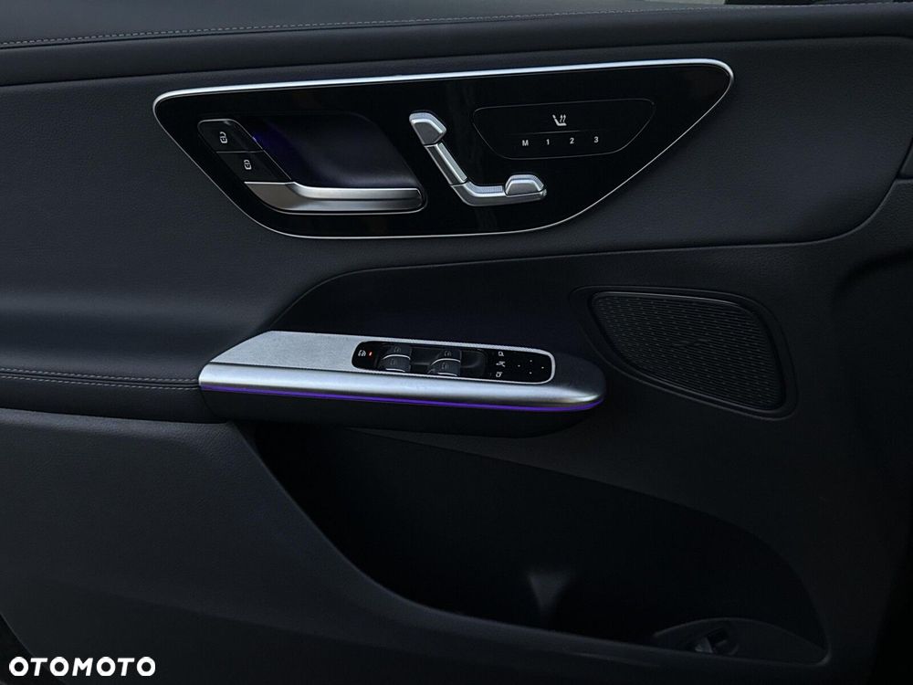 Mercedes-Benz GLC - 22