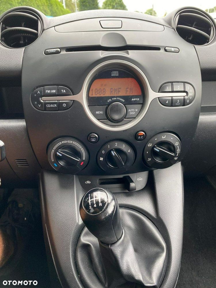 Mazda 2 - 11