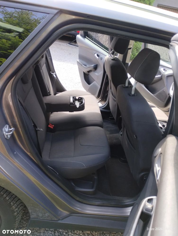 Ford Focus 1.6 TDCi ECOnetic 99g Start-Stopp-System Titanium - 28