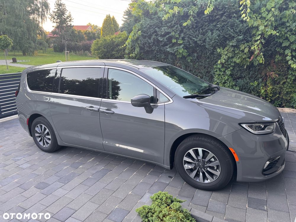 Chrysler Pacifica - 4