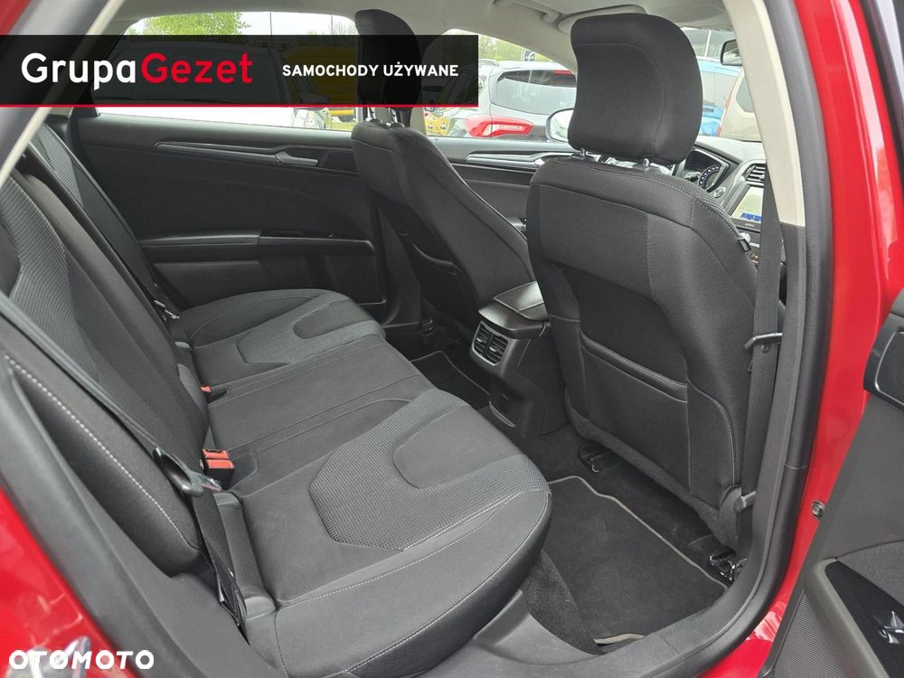 Ford Mondeo - 37