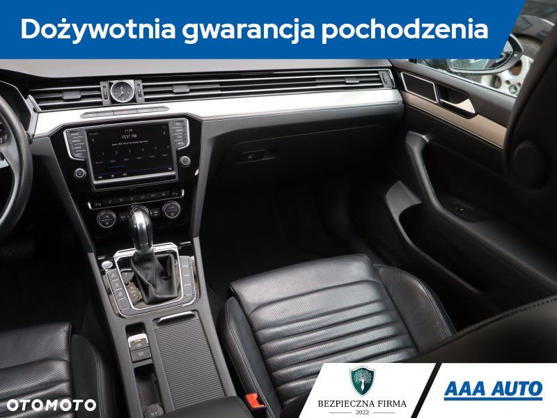 Volkswagen Passat Variant - 10
