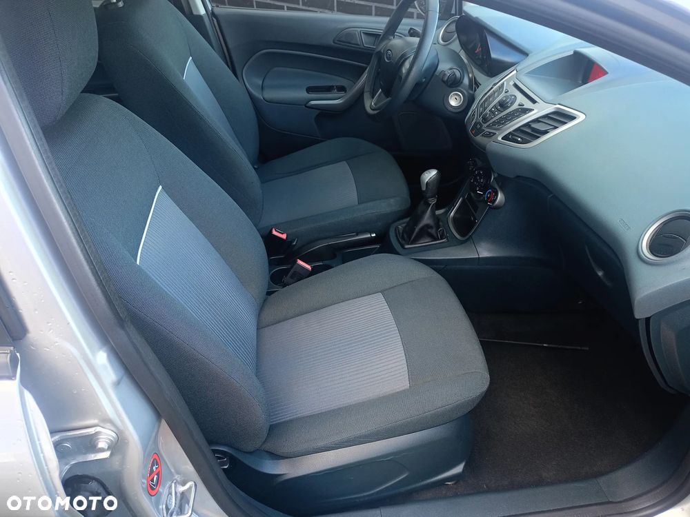 Ford Fiesta 1.25 Ambiente - 11