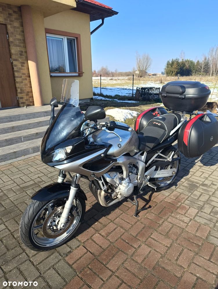 Yamaha FZ6 - 4