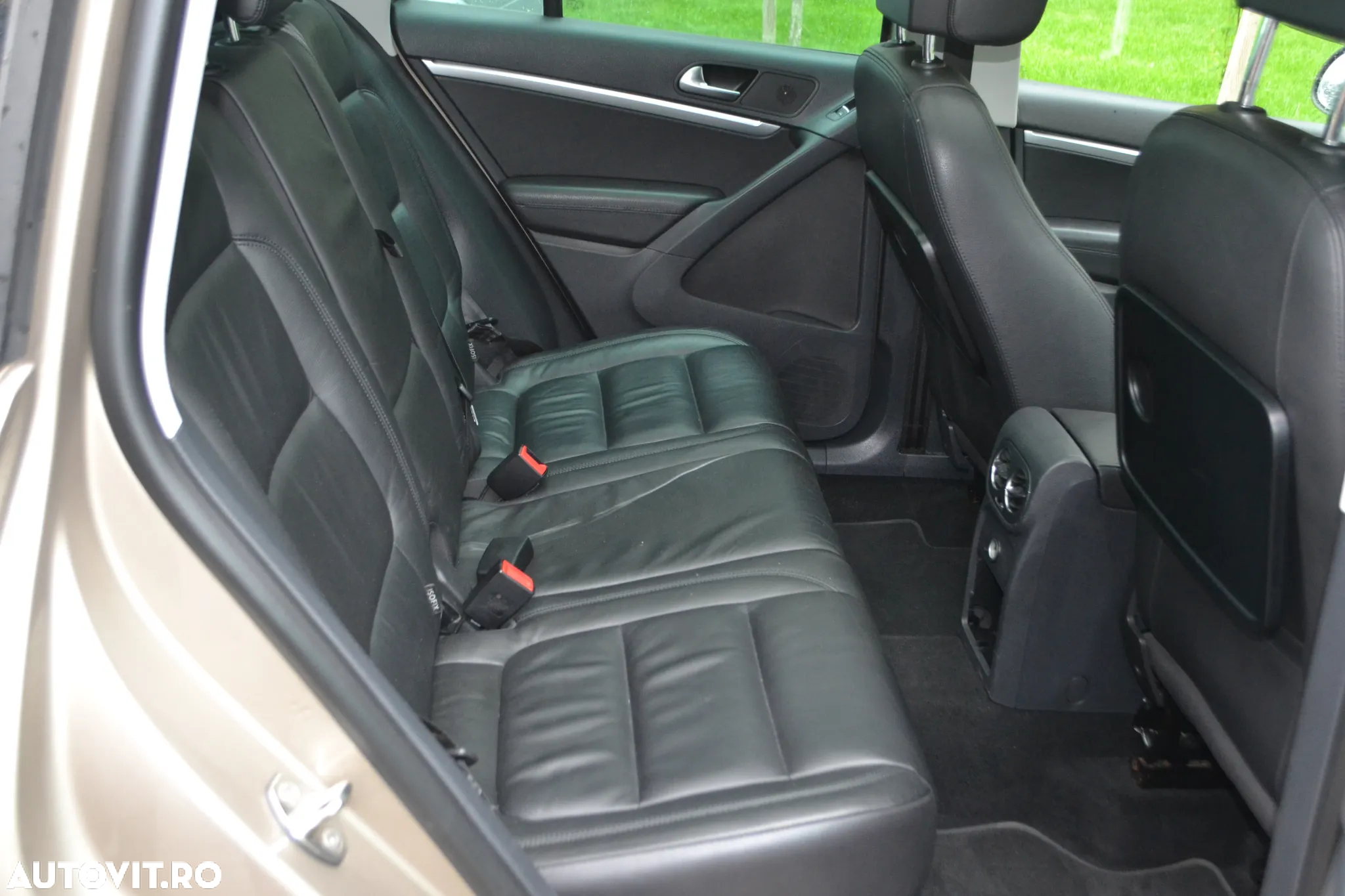 Volkswagen Tiguan - 5
